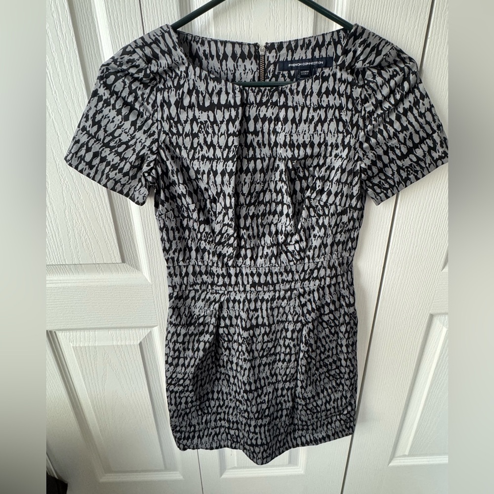 Stylish Black and Gray Patterned Dress